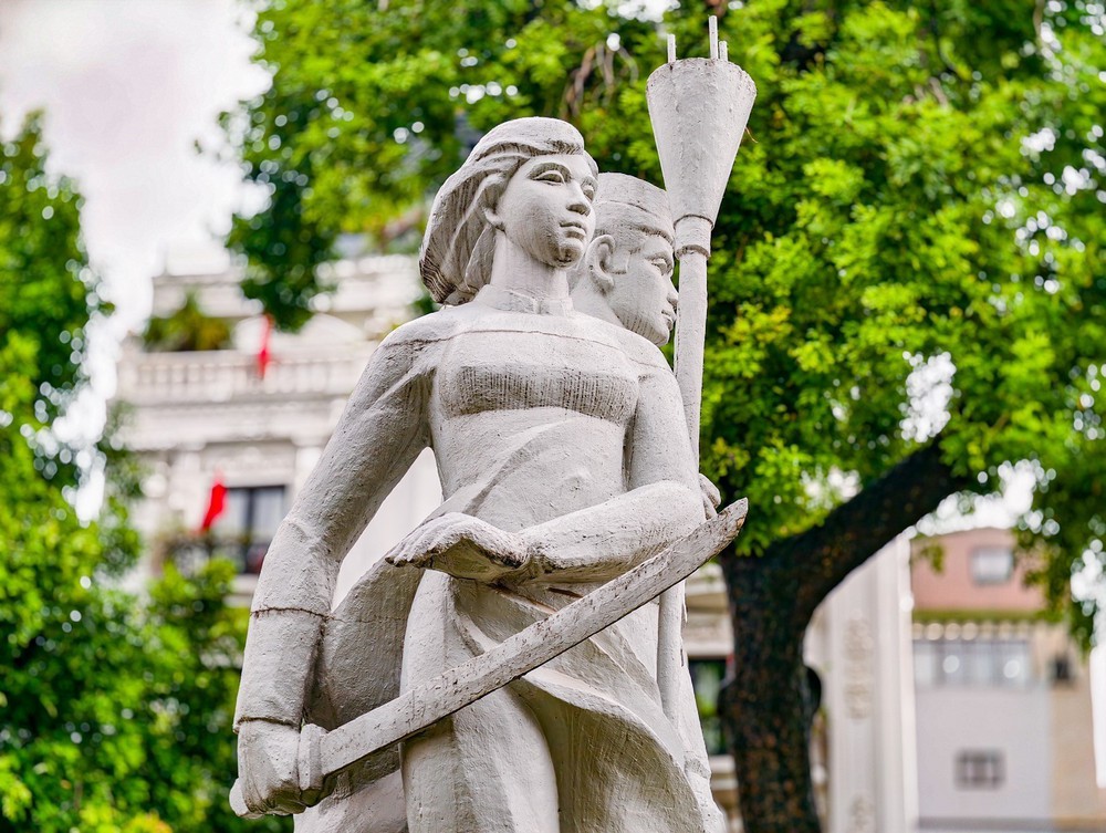 Hà Nội: Toàn cảnh Tượng đài "Quyết tử để Tổ quốc quyết sinh" trước ngày di dời - Ảnh 9. Hà Nội: Toàn cảnh Tượng đài "Quyết tử để Tổ quốc quyết sinh" trước ngày di dời - Ảnh 9.