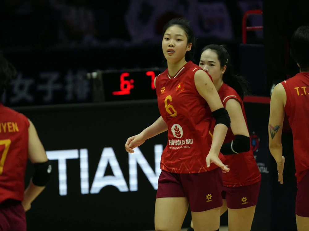 Tin nóng thể thao tối 22/8: Bóng chuyền nữ Việt Nam mất 6,96 điểm, tụt hạng sau trận thua Hàn Quốc - Ảnh 1.