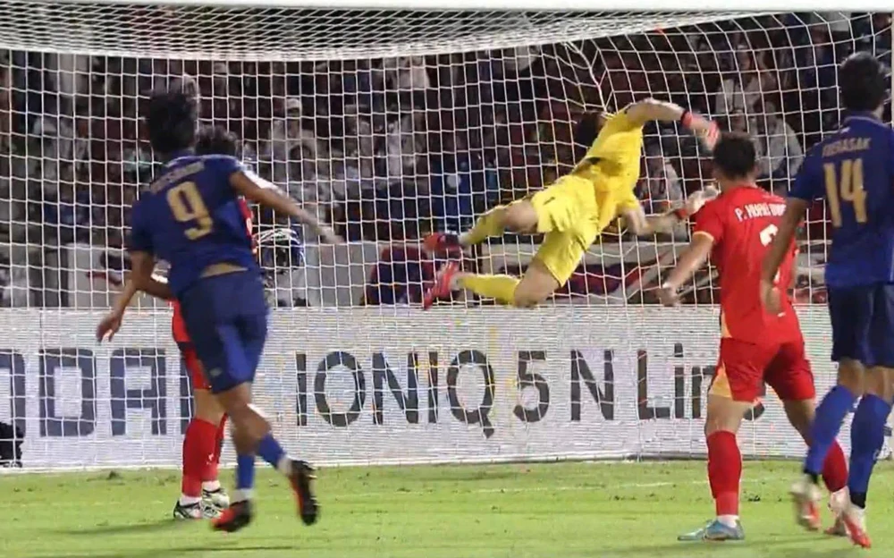 5 điểm rút ra khi ĐT Việt Nam thắng 2-0 trên đất Thái Lan - Ảnh 2. 5 điểm rút ra khi ĐT Việt Nam thắng 2-0 trên đất Thái Lan - Ảnh 2.