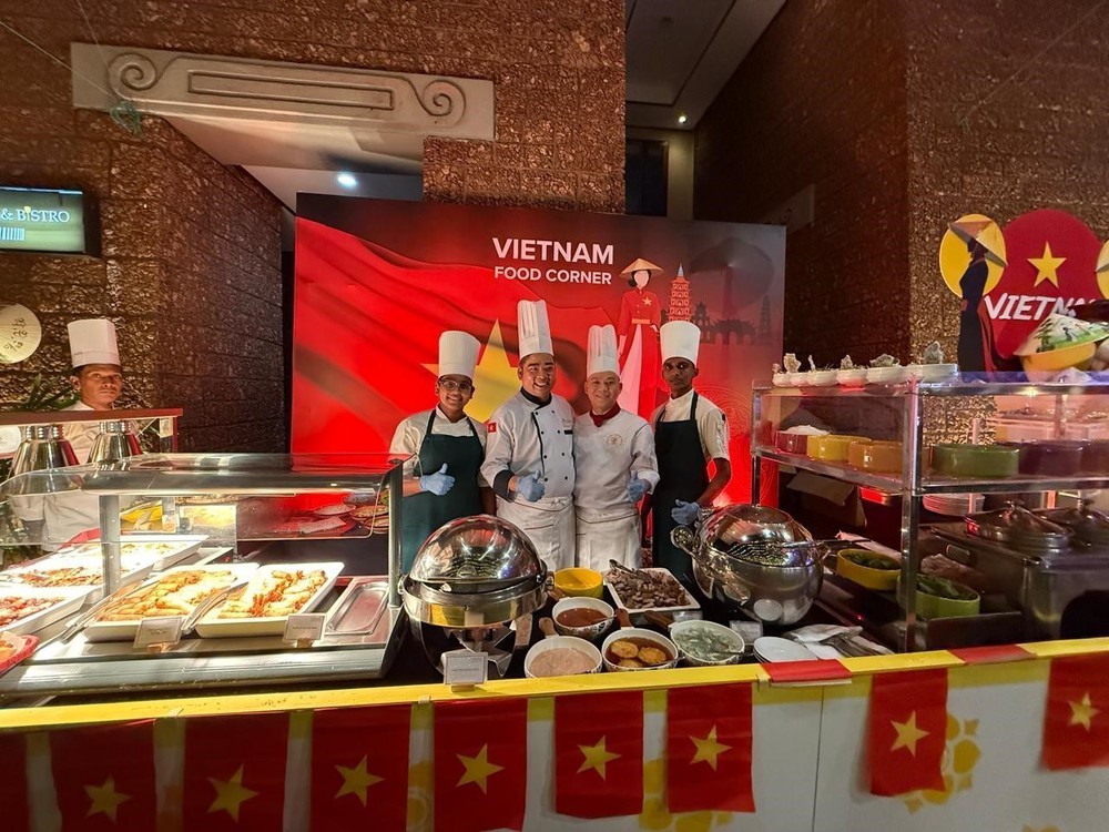 59 năm ASEAN: Tăng cường đoàn kết và kết nối qua ẩm thực - văn hóa - Ảnh 4.