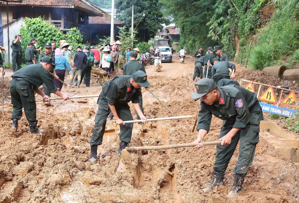 Cảnh báo sớm sạt đất, trượt đá và dòng bùn đá tới cộng đồng dân cư lân cận - hướng đi đúng - Ảnh 1. Cảnh báo sớm sạt đất, trượt đá và dòng bùn đá tới cộng đồng dân cư lân cận - hướng đi đúng - Ảnh 1.