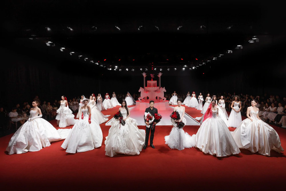 Dàn sao hội tụ trong Việt Nam Wedding Week ngày đầu tiên  - Ảnh 2.