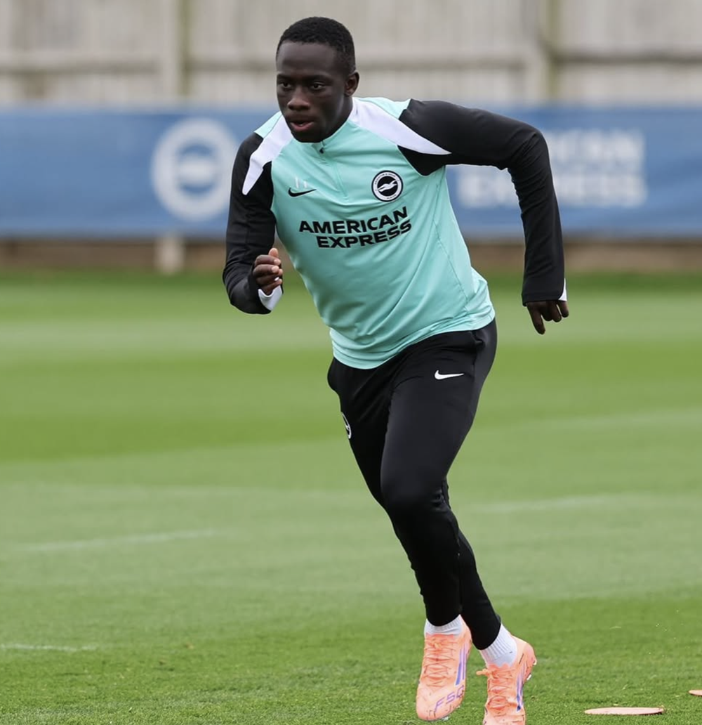 Tin chuyển nhượng 23/8: "Bom tấn" Bouaddi của Man City nguy cơ đổ vỡ; Liverpool đạt thỏa thuận với Yankuba Minteh - Ảnh 3. Tin chuyển nhượng 23/8: "Bom tấn" Bouaddi của Man City nguy cơ đổ vỡ; Liverpool đạt thỏa thuận với Yankuba Minteh - Ảnh 3.