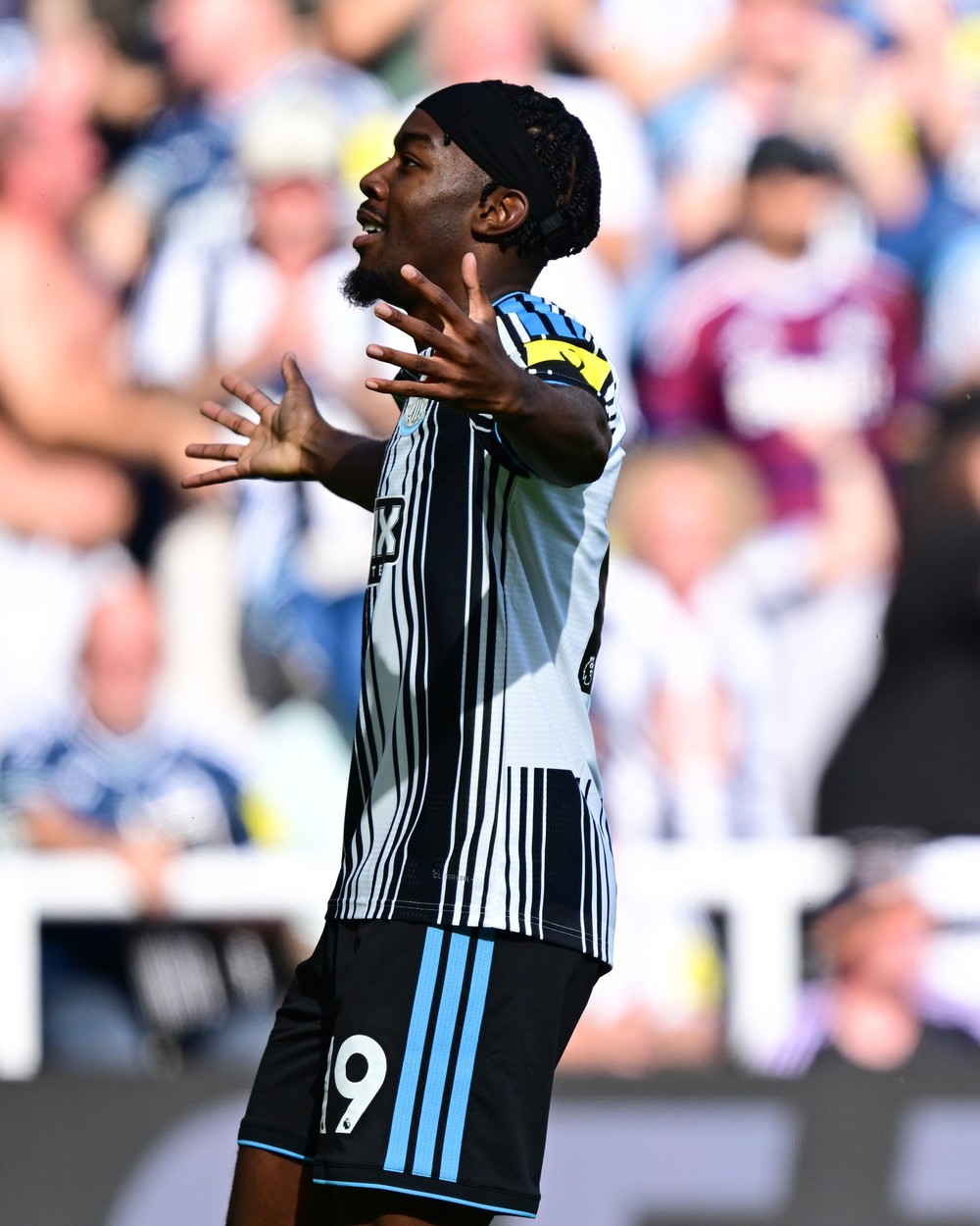 TRỰC TIẾP bóng đá Newcastle 1-0 Liverpool (KT Hiệp 1): Elanga mở tỷ số - Ảnh 3.
