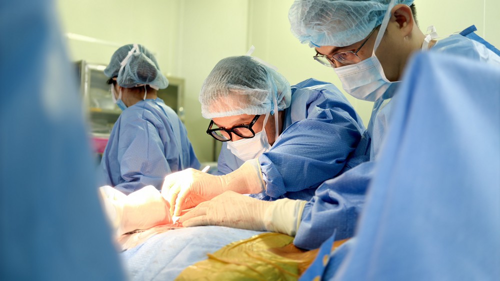 Tái tạo đường ăn cho người bệnh mất dạ dày do uống nhầm thuốc tẩy bồn cầu - Ảnh 1. Tái tạo đường ăn cho người bệnh mất dạ dày do uống nhầm thuốc tẩy bồn cầu - Ảnh 1.