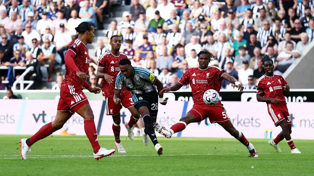 TRỰC TIẾP bóng đá Newcastle 2-1 Liverpool (Hiệp 2): Willock ghi bàn - Ảnh 2.