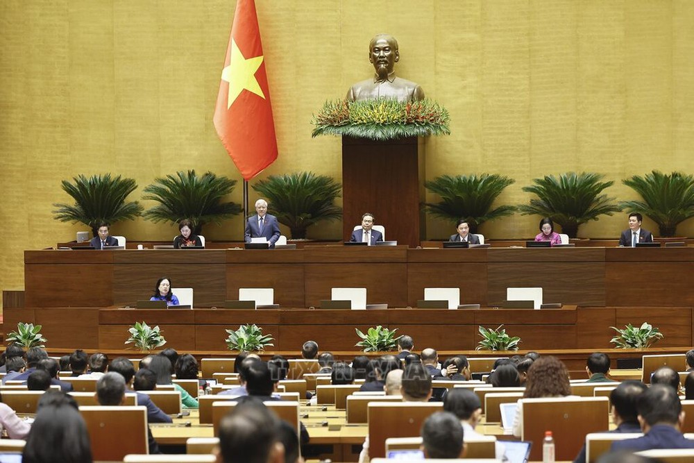 Kỳ họp không thường lệ thứ Nhất, Quốc hội khóa XVI: Giảm 30% thuế thu nhập cá nhân và thuế thu nhập doanh nghiệp - Ảnh 1. Kỳ họp không thường lệ thứ Nhất, Quốc hội khóa XVI: Giảm 30% thuế thu nhập cá nhân và thuế thu nhập doanh nghiệp - Ảnh 1.