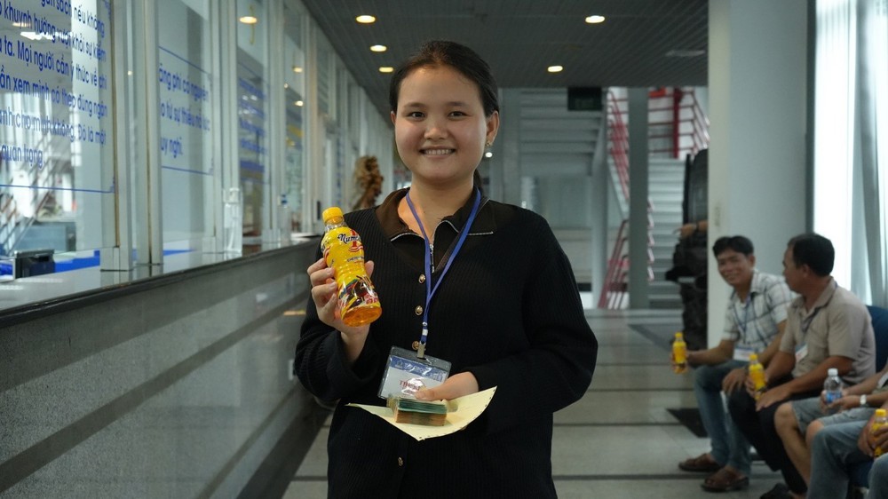 Một mùa hè, một lần may mắn và câu chuyện 50 triệu đồng lan khắp xóm nhỏ miền Tây - Ảnh 2. Một mùa hè, một lần may mắn và câu chuyện 50 triệu đồng lan khắp xóm nhỏ miền Tây - Ảnh 2.
