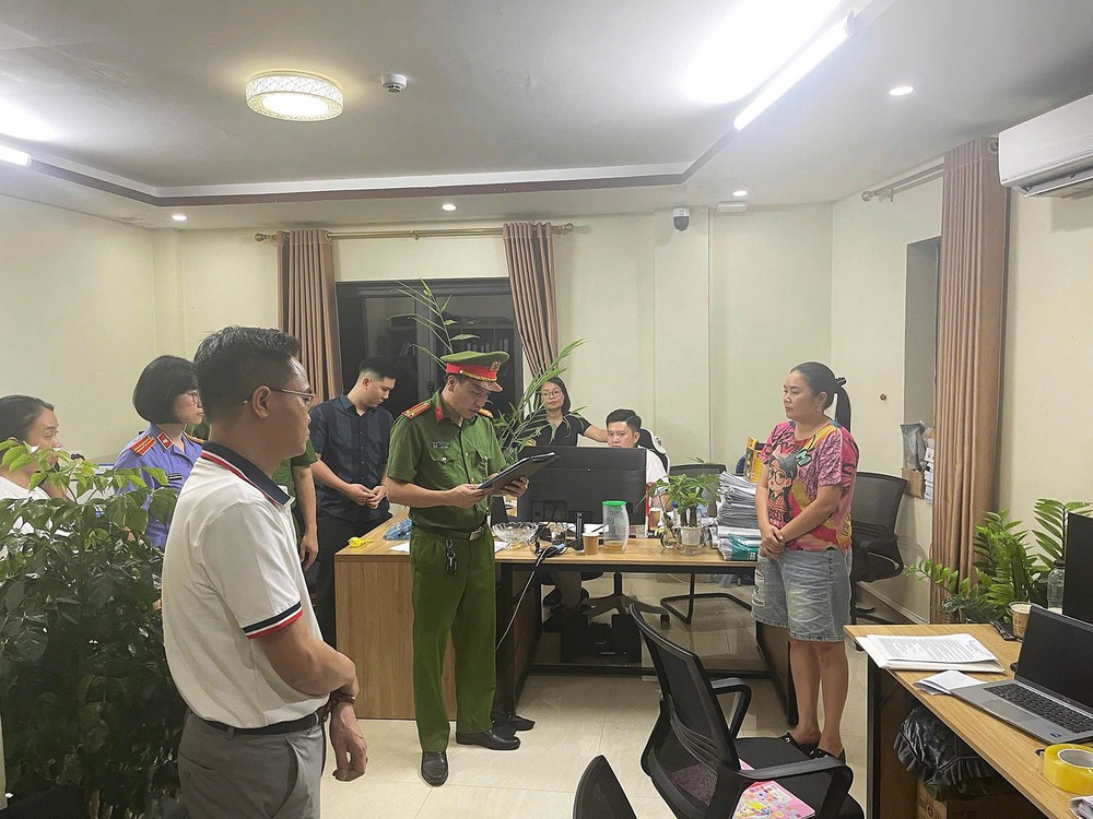 Khởi tố Vũ Hoàng Hải (tên thường gọi Hải SAPA TV) và các cá nhân, tổ chức có liên quan về tội “Lừa dối khách hàng” “Vi phạm quy định về công tác kế toán gây hậu quả nghiêm trọng” - Ảnh 5. Khởi tố Vũ Hoàng Hải (tên thường gọi Hải SAPA TV) và các cá nhân, tổ chức có liên quan về tội “Lừa dối khách hàng” “Vi phạm quy định về công tác kế toán gây hậu quả nghiêm trọng” - Ảnh 5.