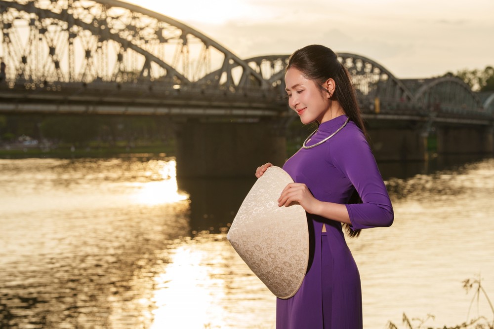 Duyên Quỳnh lan tỏa tình yêu quê hương trong “Việt Nam gấm vóc rạng ngời” - Ảnh 3. Duyên Quỳnh lan tỏa tình yêu quê hương trong “Việt Nam gấm vóc rạng ngời” - Ảnh 3.