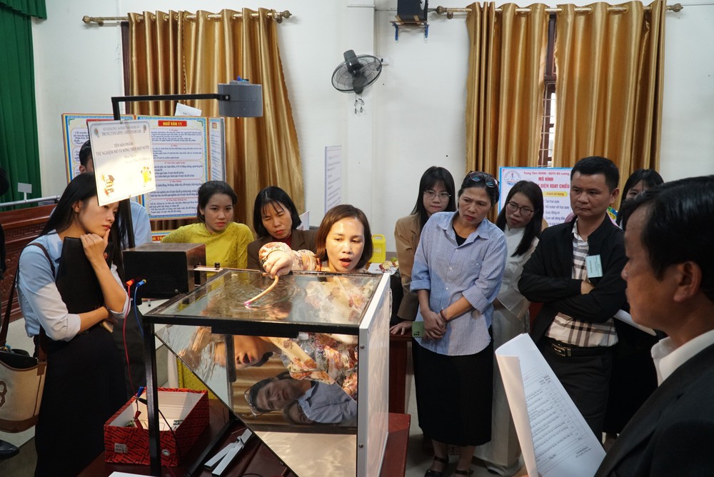 Phát triển năng lực AI phù hợp với nhu cầu Việt Nam - Ảnh 3. Phát triển năng lực AI phù hợp với nhu cầu Việt Nam - Ảnh 3.
