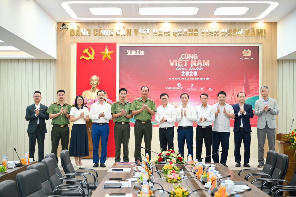 Đi bộ '10 tỷ bước xanh' để 'Cùng Việt Nam tiến bước' - Ảnh 1. Đi bộ '10 tỷ bước xanh' để 'Cùng Việt Nam tiến bước' - Ảnh 1.