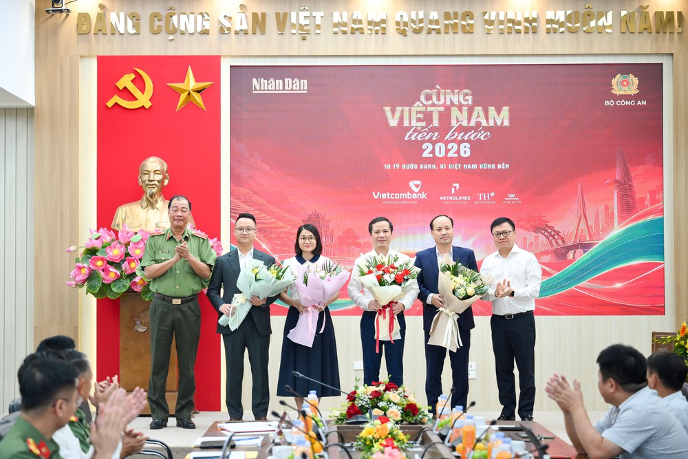 Đi bộ '10 tỷ bước xanh' để 'Cùng Việt Nam tiến bước' - Ảnh 2. Đi bộ '10 tỷ bước xanh' để 'Cùng Việt Nam tiến bước' - Ảnh 2.
