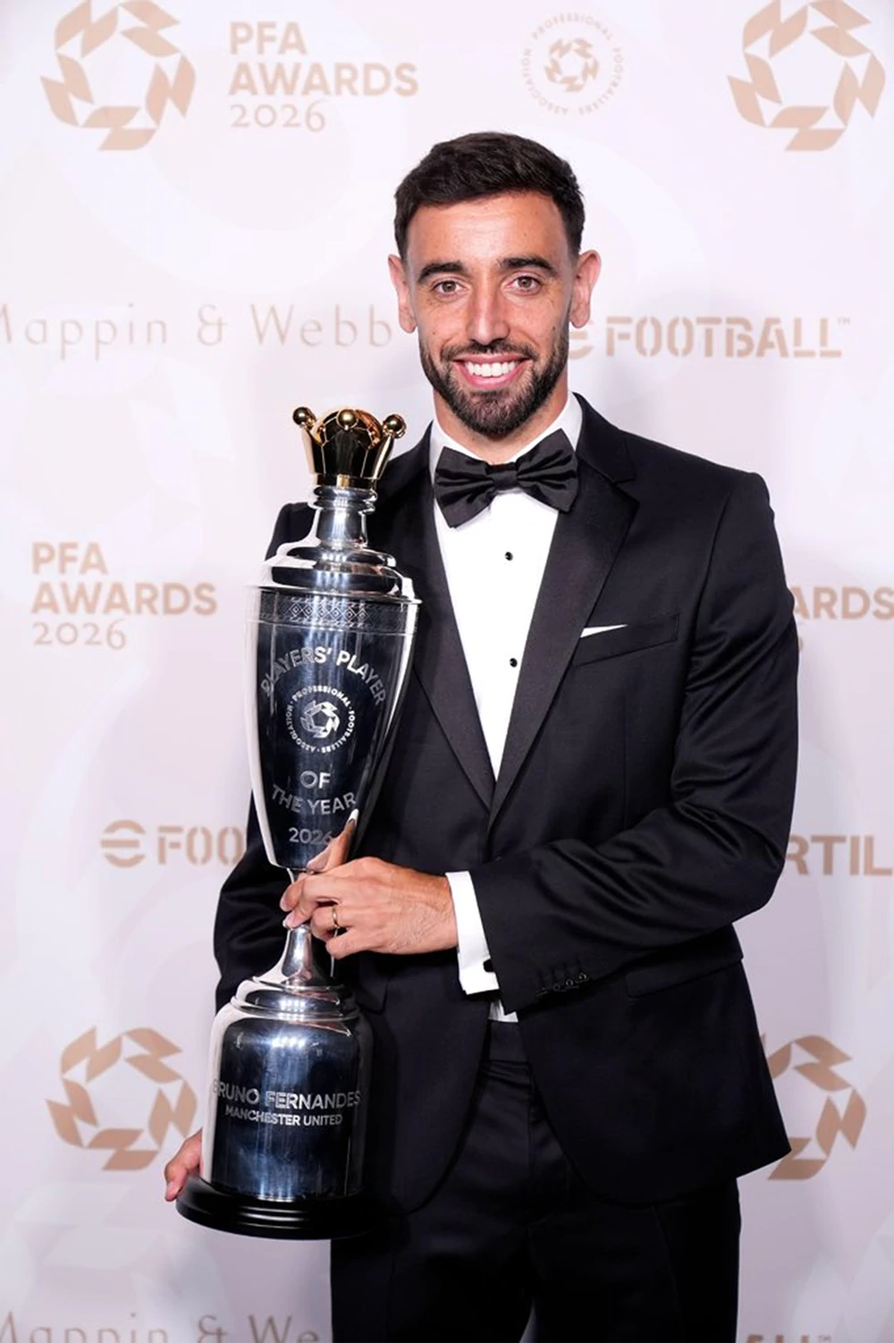 Bruno Fernandes chính thức được vinh danh sau khi phá kỷ lục Premier League - Ảnh 1.