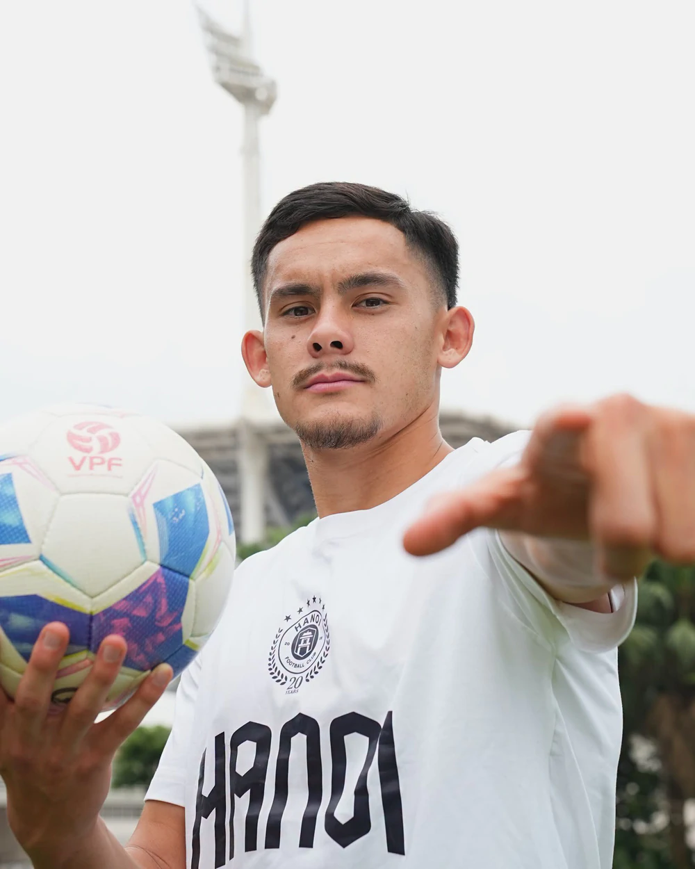 Hà Nội FC chiêu mộ tiền đạo Việt kiều Pháp từng thi đấu tại Ligue 2 - Ảnh 2.