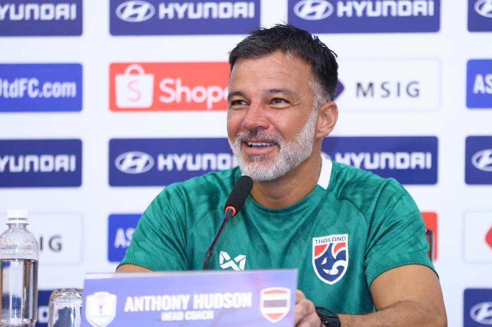 HLV Hudson: 'Mọi thứ chưa chấm hết với đội tuyển Thái Lan' - Ảnh 1. HLV Hudson: 'Mọi thứ chưa chấm hết với đội tuyển Thái Lan' - Ảnh 1.