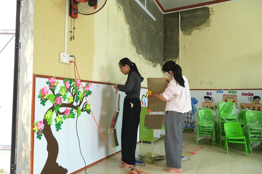 Dựng lại mái trường sau lũ dữ, sẵn sàng đón trẻ ở Mường Than - Ảnh 8. Dựng lại mái trường sau lũ dữ, sẵn sàng đón trẻ ở Mường Than - Ảnh 8.