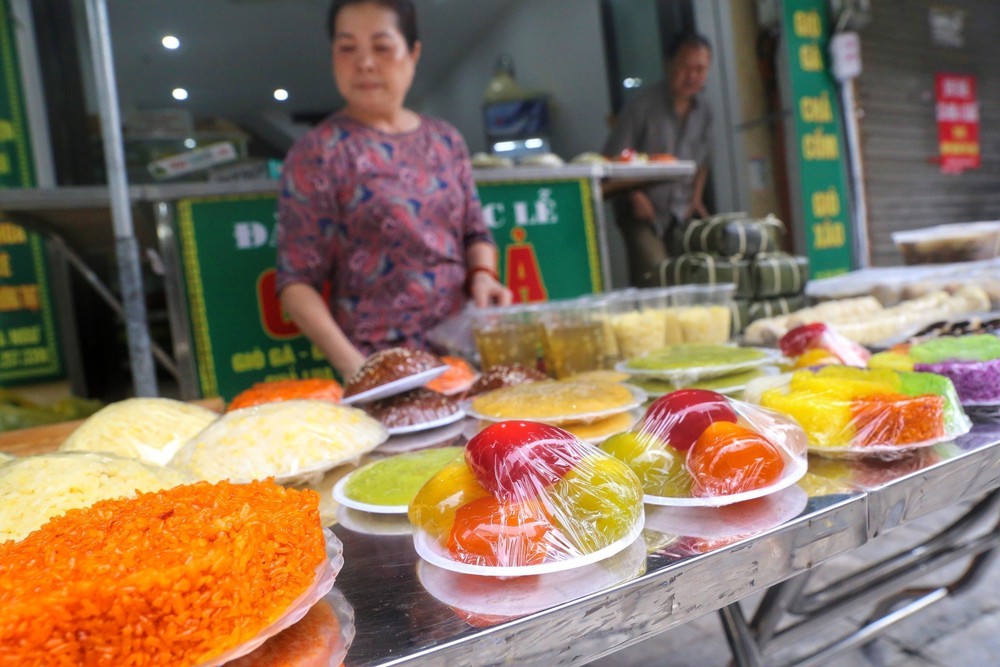 Thị trường lễ Vu Lan: Cỗ chay, dịch vụ trực tuyến hút khách - Ảnh 1. Thị trường lễ Vu Lan: Cỗ chay, dịch vụ trực tuyến hút khách - Ảnh 1.