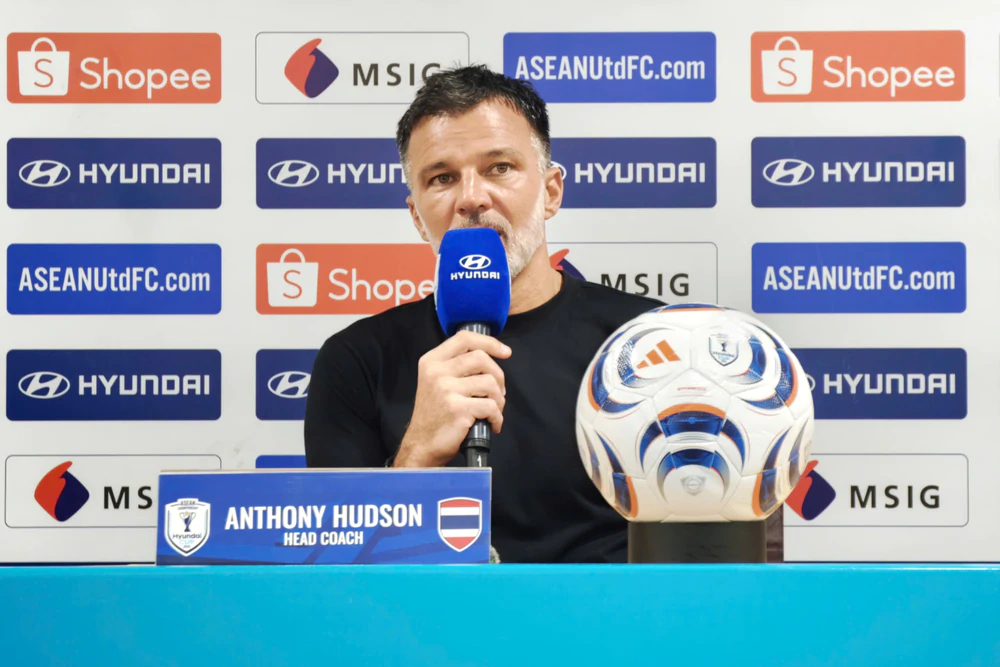 HLV Hudson: 'Thái Lan xứng đáng có được nhiều hơn thế này' - Ảnh 1.