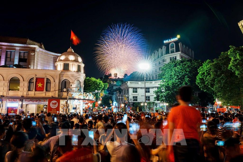 Dịp Quốc khánh 2/9 ở Hà Nội: Xem gì, chơi gì, đi đâu? - Ảnh 2.