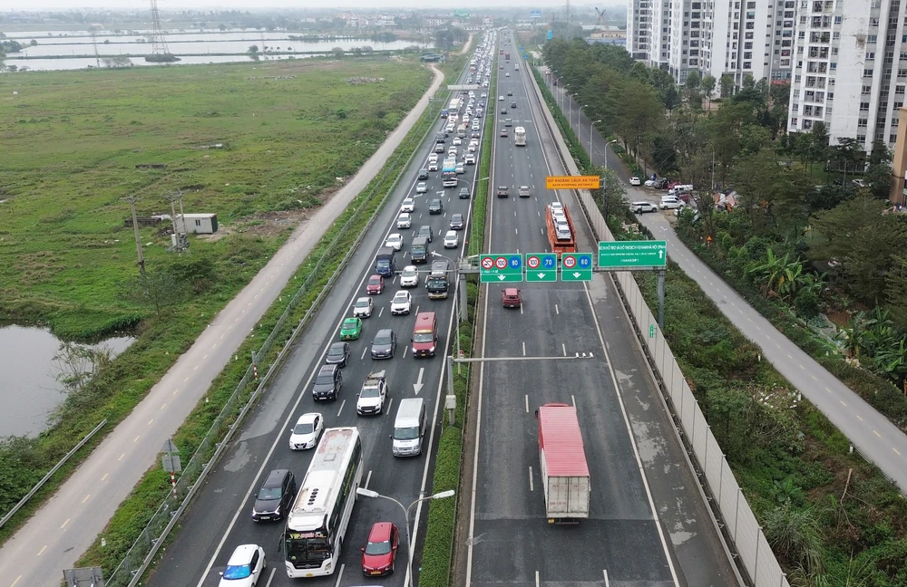 Không giữ khoảng cách an toàn trên cao tốc Pháp Vân - Cầu Giẽ - Nghi Sơn sẽ bị phạt tới 6 triệu đồng - Ảnh 1. Không giữ khoảng cách an toàn trên cao tốc Pháp Vân - Cầu Giẽ - Nghi Sơn sẽ bị phạt tới 6 triệu đồng - Ảnh 1.