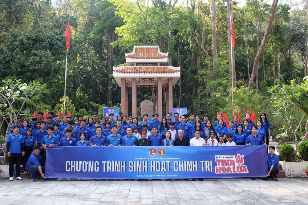 Khi lòng yêu nước được thể hiện bằng hành động của người trẻ - Ảnh 3. Khi lòng yêu nước được thể hiện bằng hành động của người trẻ - Ảnh 3.