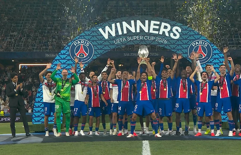 Bradley Barcola giành siêu cúp Châu Âu cùng PSG. Ảnh: FBNV Bradley Barcola giành siêu cúp Châu Âu cùng PSG. Ảnh: FBNV