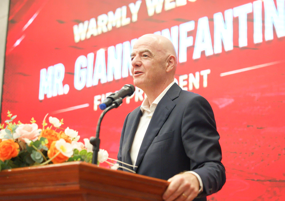 Chủ tịch FIFA Gianni Infantino: Bóng đá Việt Nam có quyền mơ đăng cai World Cup - Ảnh 1. Chủ tịch FIFA Gianni Infantino: Bóng đá Việt Nam có quyền mơ đăng cai World Cup - Ảnh 1.