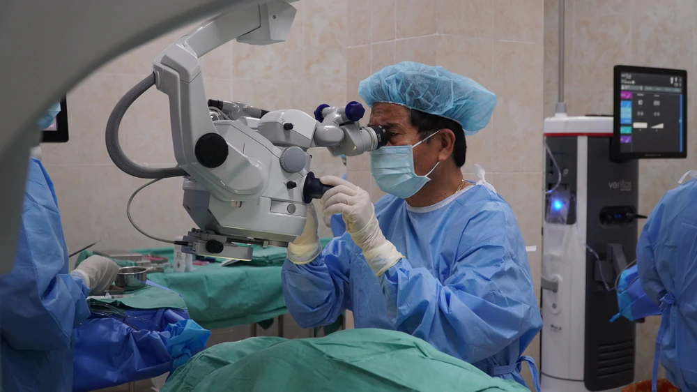 Bệnh viện Mắt Sài Gòn Cần Thơ: Chào mừng cột mốc 60.000 ca phẫu thuật Phaco thành công - Ảnh 1. Bệnh viện Mắt Sài Gòn Cần Thơ: Chào mừng cột mốc 60.000 ca phẫu thuật Phaco thành công - Ảnh 1.