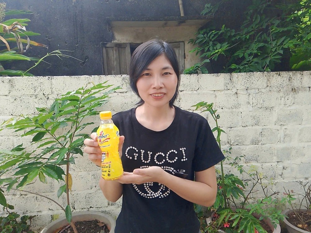 Niềm vui 50 triệu đồng đến với nữ công nhân sau một lần xé nhãn chai nước - Ảnh 1. Niềm vui 50 triệu đồng đến với nữ công nhân sau một lần xé nhãn chai nước - Ảnh 1.