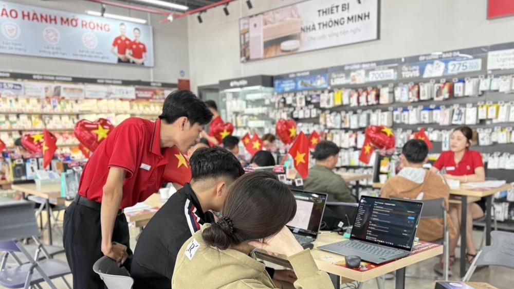 Săn sale 2/9 tại CellphoneS giảm giá lên đến 70% hỗ trợ thu cũ kèm voucher - Ảnh 1. Săn sale 2/9 tại CellphoneS giảm giá lên đến 70% hỗ trợ thu cũ kèm voucher - Ảnh 1.