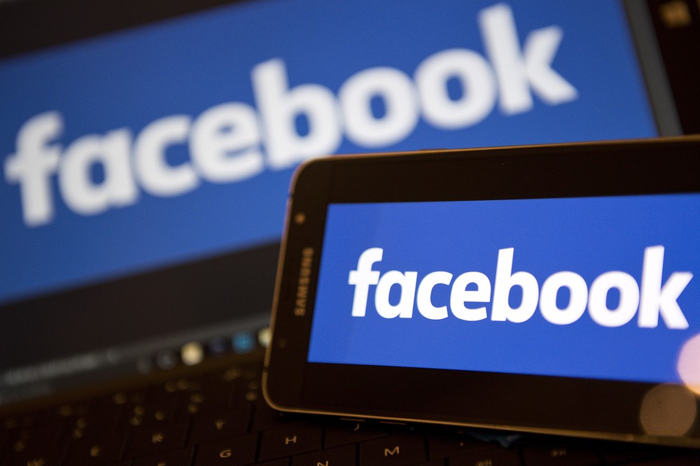 Xử phạt kiểm duyệt viên hai nhóm Facebook để lan truyền văn bản giả mạo - Ảnh 1.