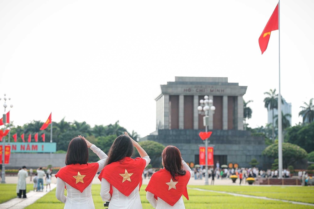 Hà Nội nghiên cứu đổi mới tuyển sinh lớp 10, giảm áp lực cho học sinh - Ảnh 3.
