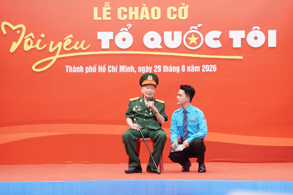 Khơi dậy tinh thần yêu nước qua Lễ chào cờ "Tôi yêu Tổ quốc tôi" - Ảnh 6.