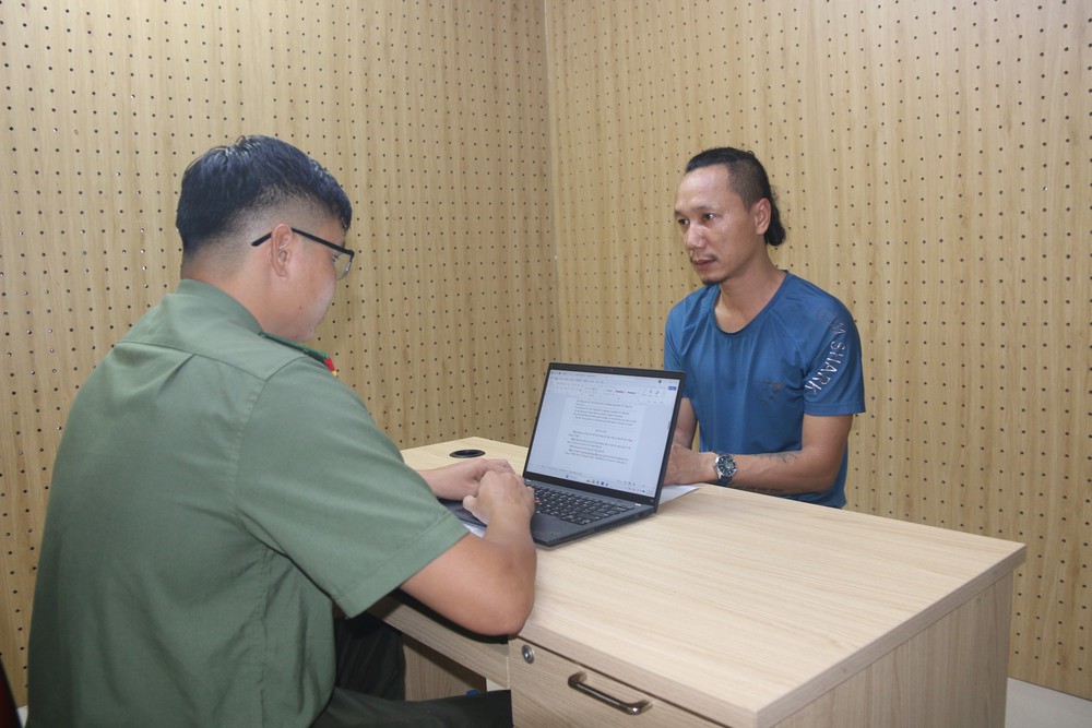 TP. Hồ Chí Minh: Khởi tố, bắt tạm giam đối tượng thả diều gây cản trở giao thông đường không - Ảnh 1.
