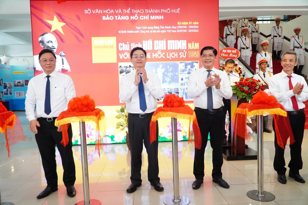 Tái hiện những dấu mốc lịch sử năm 1946 gắn với Chủ tịch Hồ Chí Minh - Ảnh 4. Tái hiện những dấu mốc lịch sử năm 1946 gắn với Chủ tịch Hồ Chí Minh - Ảnh 4.