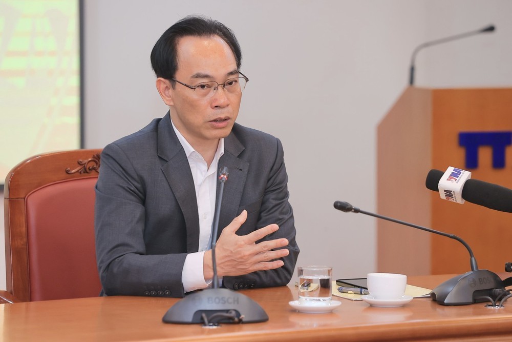 Bộ trưởng Hoàng Minh Sơn: Giảm áp lực cho học sinh từ những thay đổi căn bản của hệ thống giáo dục - Ảnh 2.