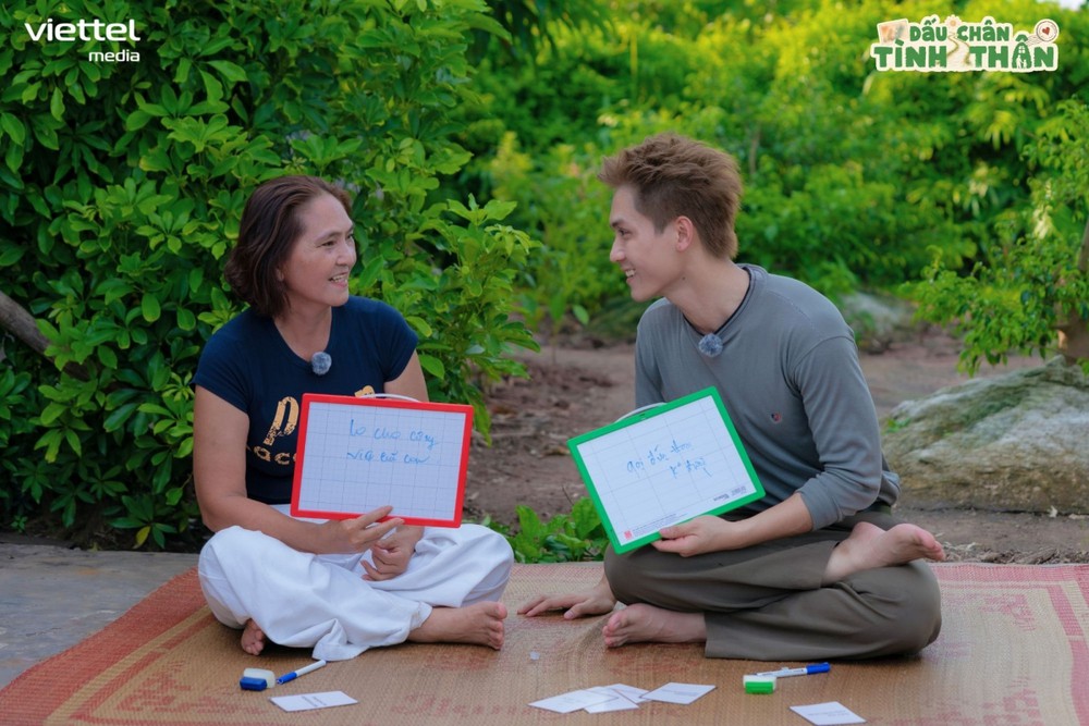 Viettel Media ra mắt chương trình "Dấu chân tình thân" - Ảnh 2.