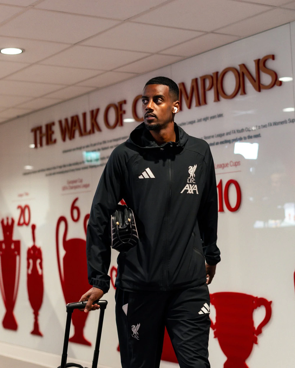 TRỰC TIẾP bóng đá Liverpool vs Nottingham Forest: Isak và Gakpo đá chính - Ảnh 5.