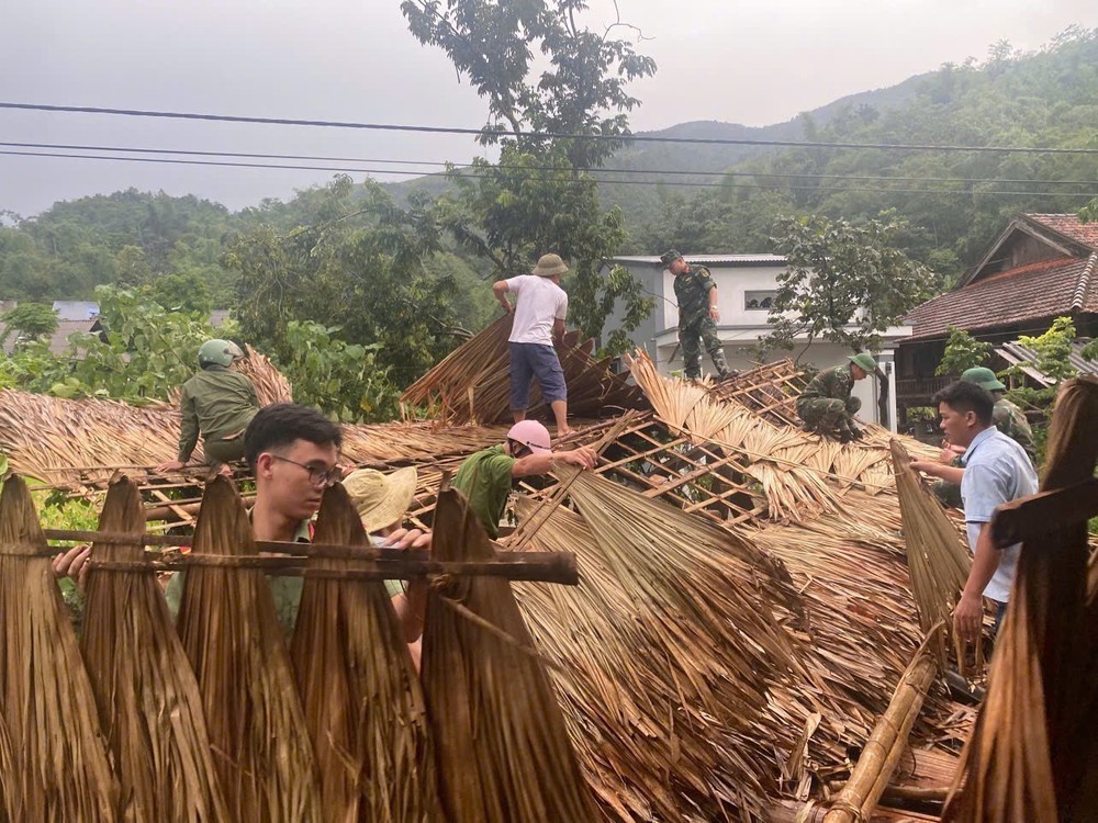 Tập trung khắc phục hậu quả bão số 4 và mưa lũ - Ảnh 2. Tập trung khắc phục hậu quả bão số 4 và mưa lũ - Ảnh 2.