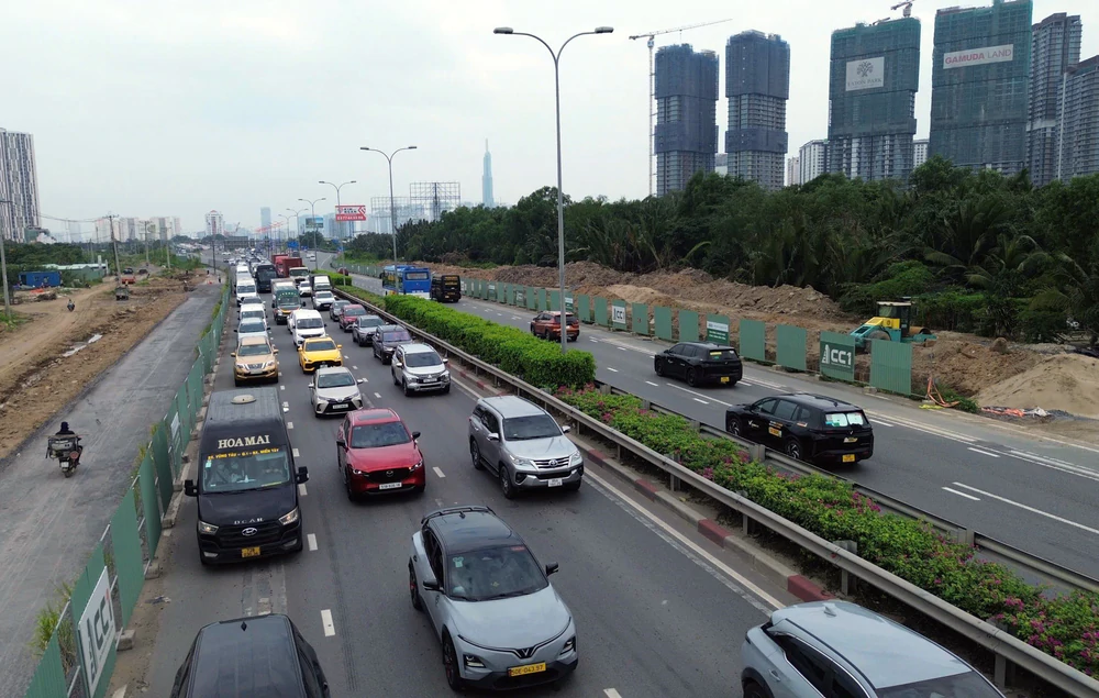Gần 600.000 lượt phương tiện vào cao tốc trong ngày đầu nghỉ lễ 2/9 - Ảnh 2. Gần 600.000 lượt phương tiện vào cao tốc trong ngày đầu nghỉ lễ 2/9 - Ảnh 2.