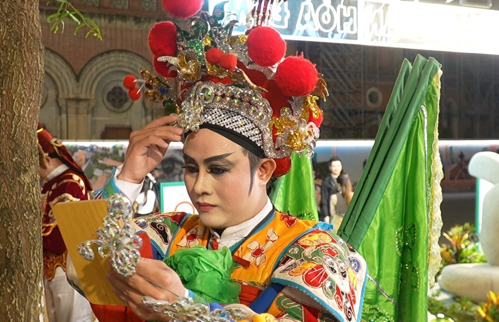 Sân khấu chạy đua “sáng đèn”, nối dài sức sống nghệ thuật - Ảnh 6. Sân khấu chạy đua “sáng đèn”, nối dài sức sống nghệ thuật - Ảnh 6.