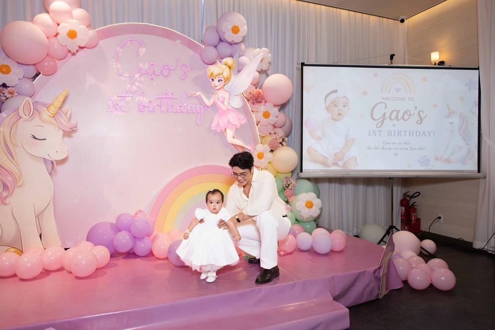 Sao Việt dự sự kiện ngập sắc hồng mừng con gái Ngô Thanh Vân tròn 1 tuổi - Ảnh 2. Sao Việt dự sự kiện ngập sắc hồng mừng con gái Ngô Thanh Vân tròn 1 tuổi - Ảnh 2.
