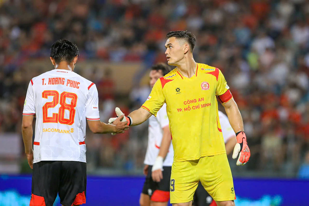 Sau ánh hào quang ASEAN Cup, Lê Giang Patrik đối mặt phép thử khắc nghiệt - Ảnh 1. Sau ánh hào quang ASEAN Cup, Lê Giang Patrik đối mặt phép thử khắc nghiệt - Ảnh 1.