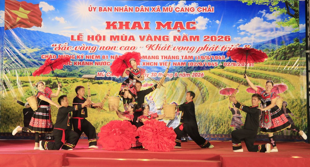 Lễ hội Mùa vàng với chủ đề Sắc vàng non cao - Khát vọng phát triển - Ảnh 3. Lễ hội Mùa vàng với chủ đề Sắc vàng non cao - Khát vọng phát triển - Ảnh 3.