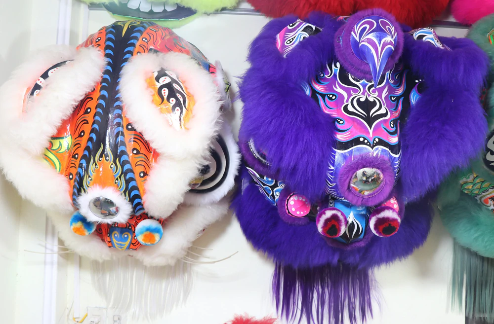 Gìn giữ giá trị văn hóa dân gian từ nghề làm đầu lân mùa Trung thu ở Cố đô - Ảnh 5. Gìn giữ giá trị văn hóa dân gian từ nghề làm đầu lân mùa Trung thu ở Cố đô - Ảnh 5.