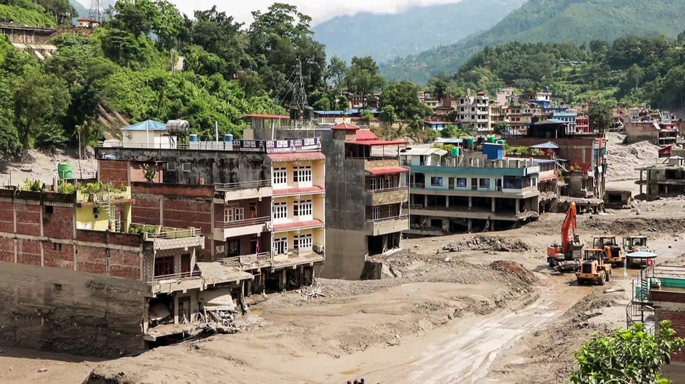 Lũ quét tại Nepal và Trung Quốc: Trung Quốc gửi viện trợ khẩn cấp và cử chuyên gia cứu hộ tới Nepal - Ảnh 1. Lũ quét tại Nepal và Trung Quốc: Trung Quốc gửi viện trợ khẩn cấp và cử chuyên gia cứu hộ tới Nepal - Ảnh 1.