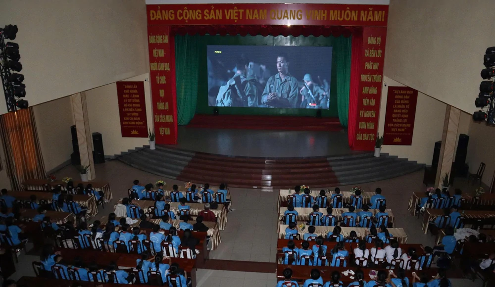 Điện ảnh lịch sử: Bồi đắp lòng yêu nước, nâng cao sức mạnh mềm quốc gia - Ảnh 1. Điện ảnh lịch sử: Bồi đắp lòng yêu nước, nâng cao sức mạnh mềm quốc gia - Ảnh 1.