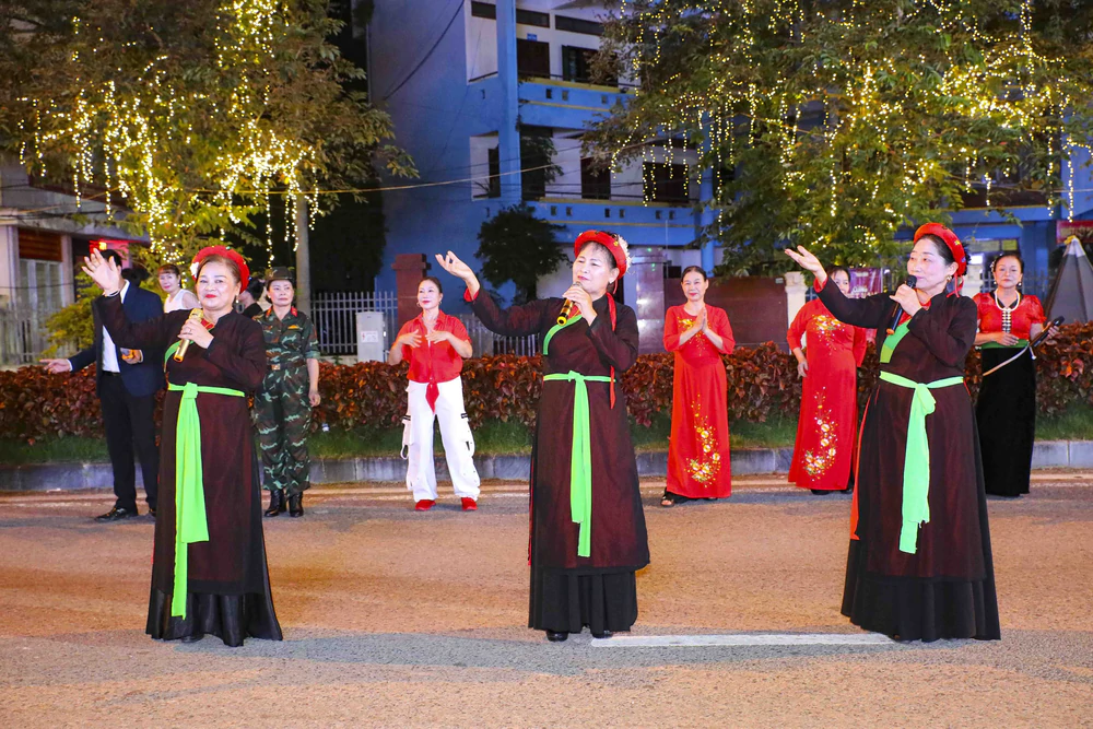 Rộn ràng “Vũ điệu đường phố” tại Festival Dân vũ Quốc tế Điện Biên 2026 - Ảnh 13. Rộn ràng “Vũ điệu đường phố” tại Festival Dân vũ Quốc tế Điện Biên 2026 - Ảnh 13.