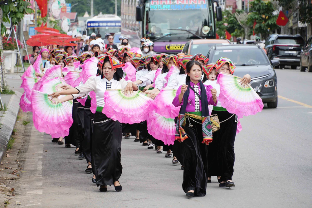 Sơn La: Nhiều hoạt động văn hóa - du lịch diễn ra trên cao nguyên Mộc Châu dịp Quốc khánh 2/9 - Ảnh 3.